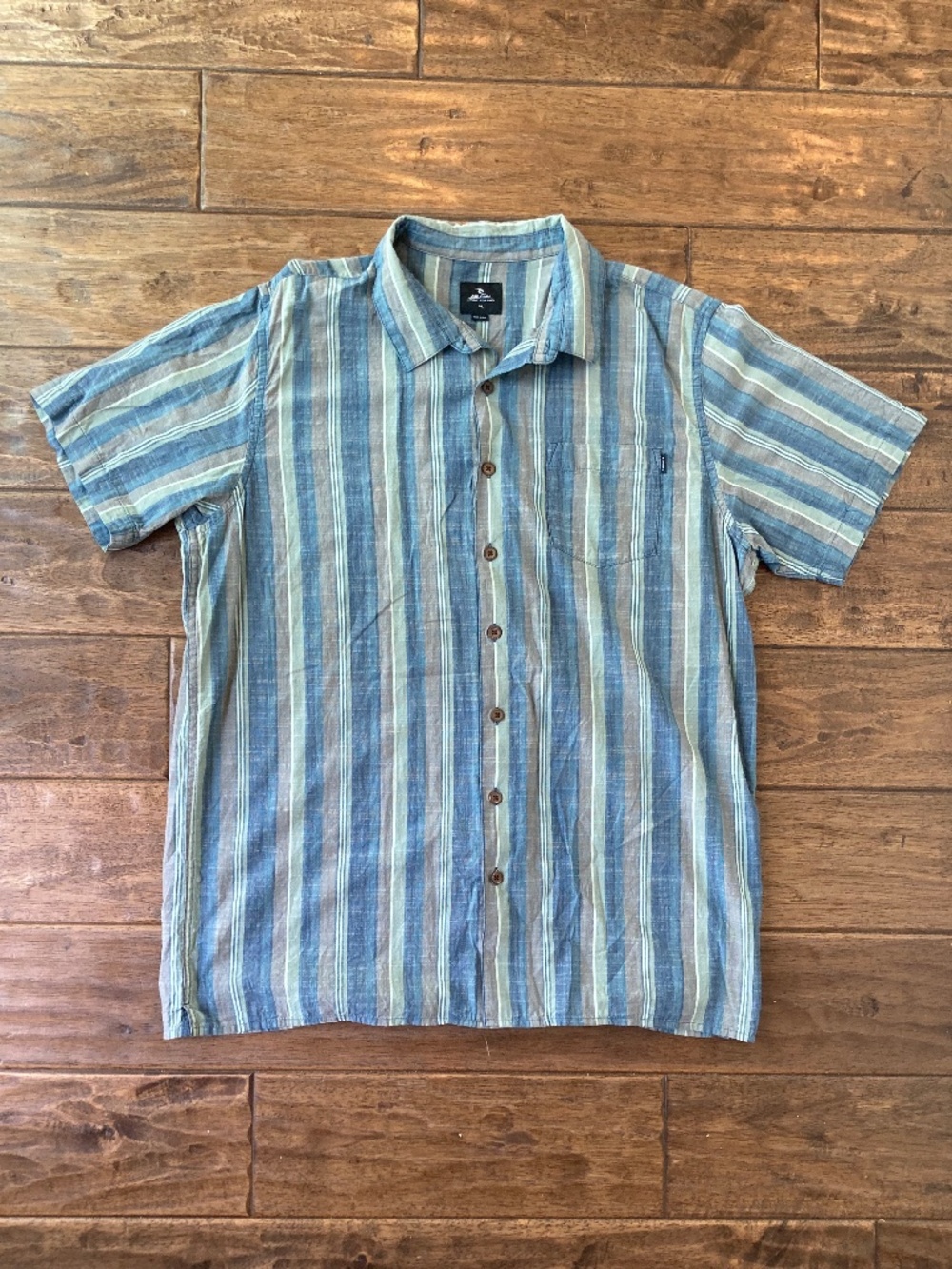Rip Curl Short Sleeve Button Up Blue Striped Shirt Size XL 100% Cotton